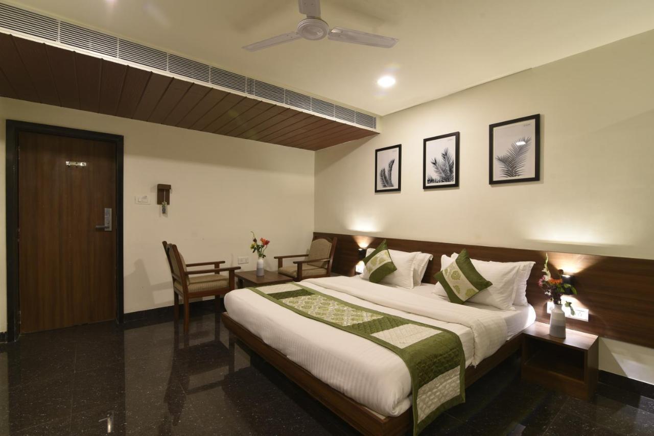 Hotel Clove Bijāpur Exterior foto