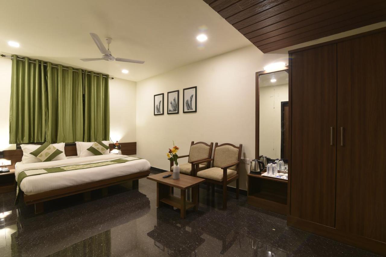 Hotel Clove Bijāpur Exterior foto