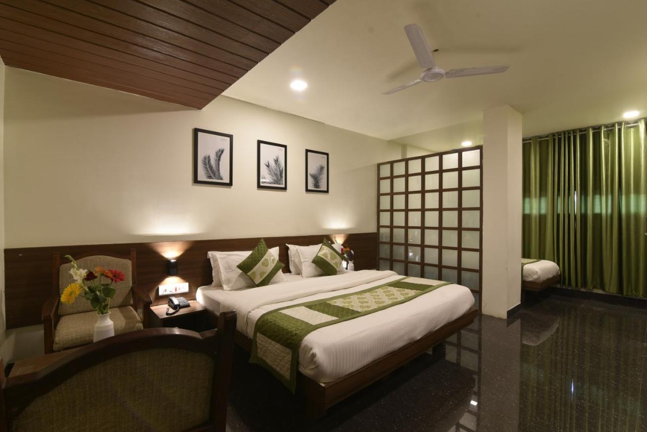 Hotel Clove Bijāpur Exterior foto